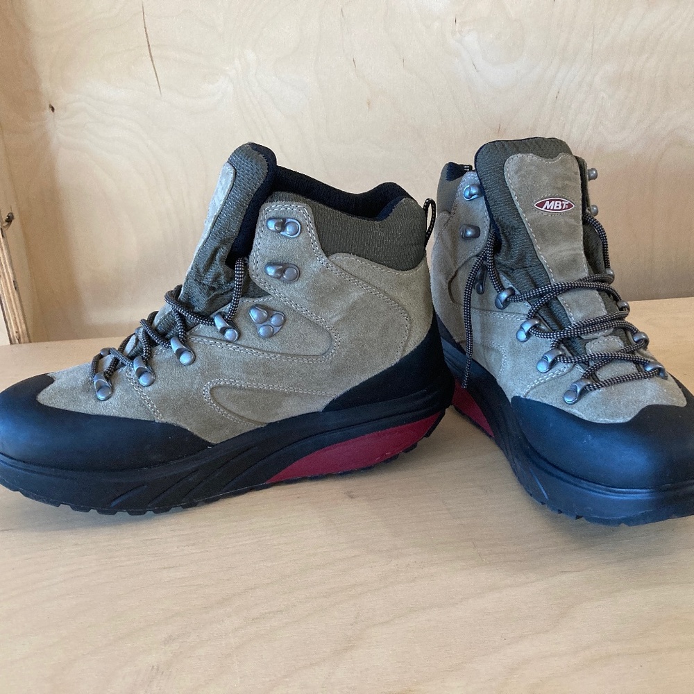 Masai Barefoot Technology (MBT) Kilima Ladies Beige Hiking Boots